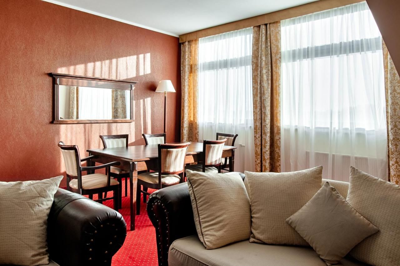 Курортные отели Grand Royal Hotel Conference & Spa Познань